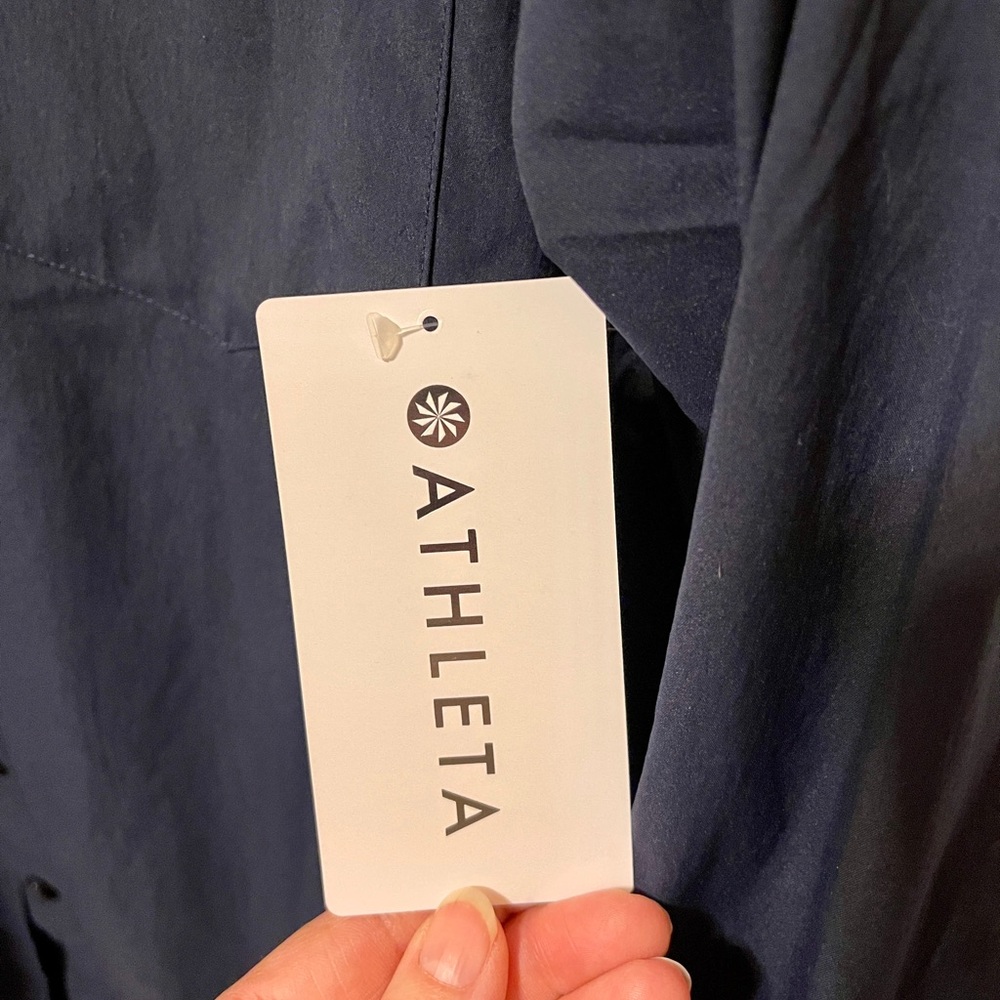 Athleta Navy Midday Relaxed Poplin Button-Down Long Sleeve Shirt, Women’s M - Picture 2 of 12
